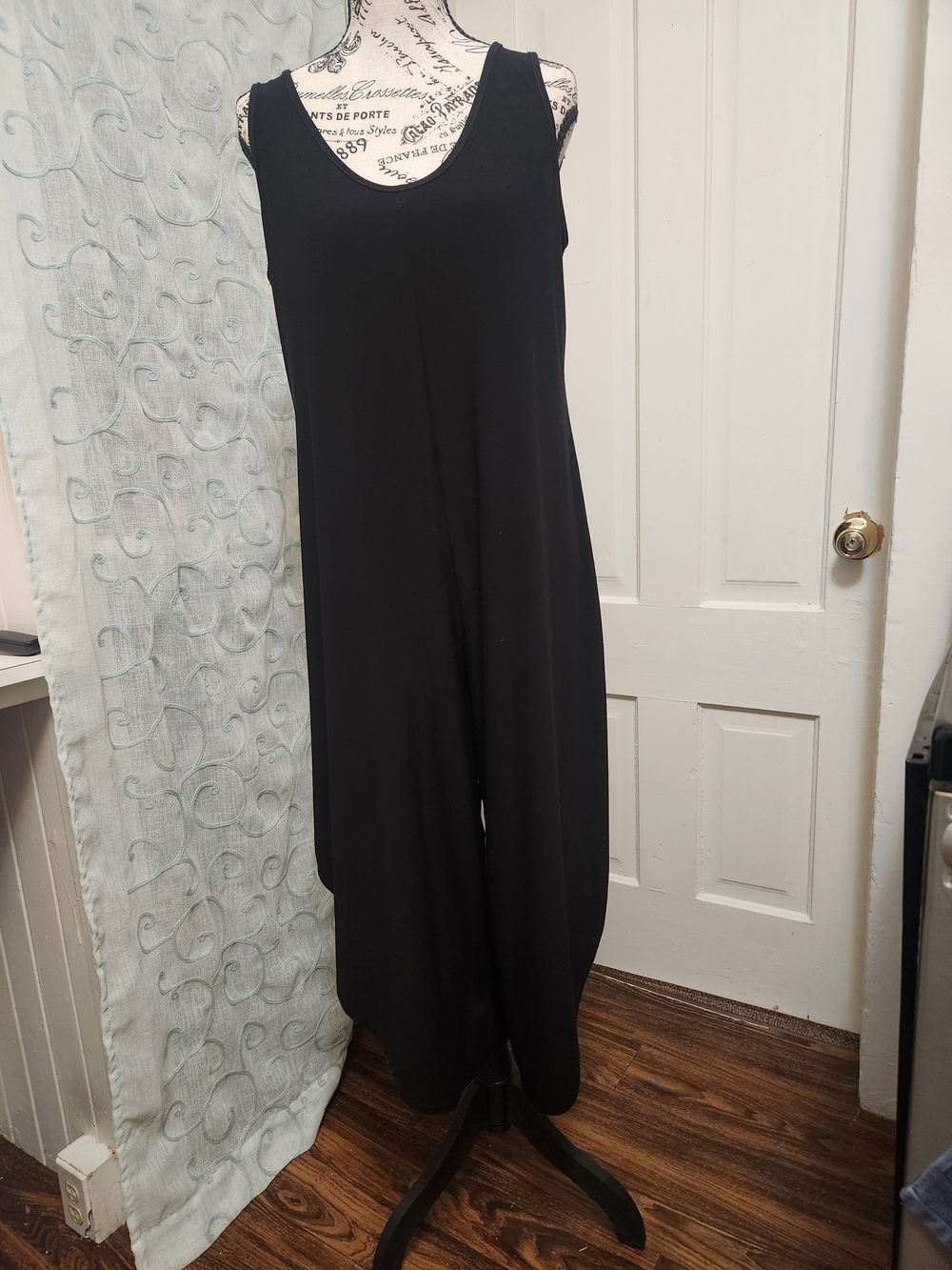 Nicole Miller Black Sleeveless Jumpsuit Romper Sz M